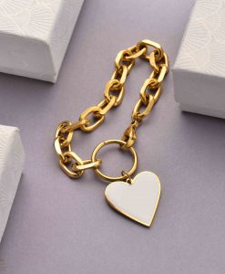 دستبند زنانه کارتیر با آویز قلب گلد مدل BNG761G0
